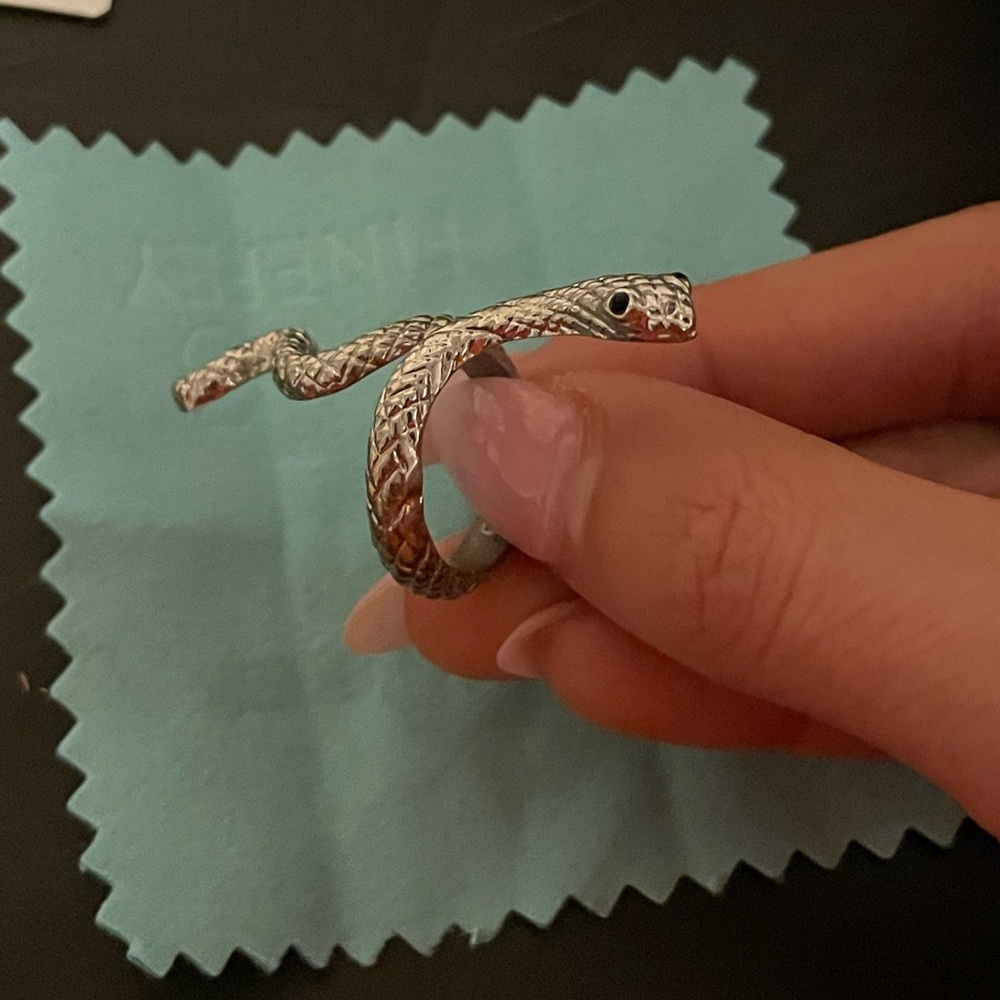 Silver snake ring